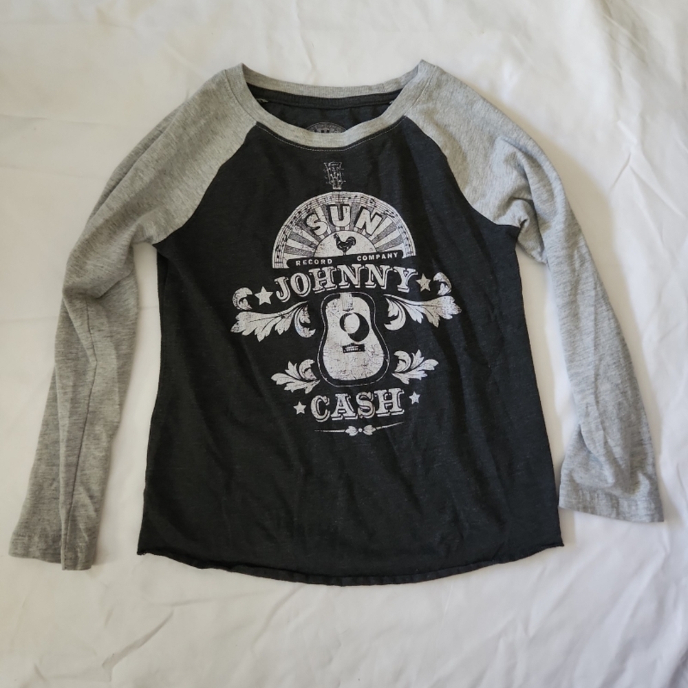 Sun boys size 5T Johnny Cash shirt #NN1